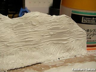トミカ・ハイラックス、マジョレット・FJクルーザーに似合うジャングルのジオラマ～モデリングペーストで崖などの造形の仕上げ2